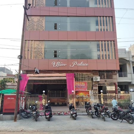 Hotel Utsav Palace Kanpur Bagian luar foto